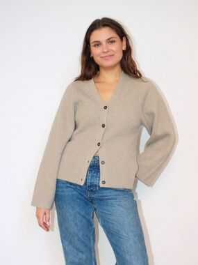 Boii Studios Classic V-Neck Ribbed Cardigan Sweater in taupe